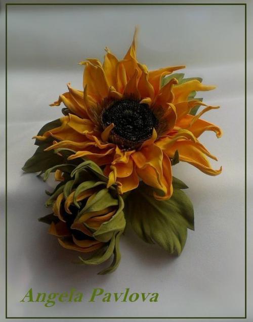 Цветы из кожи на сумку. 