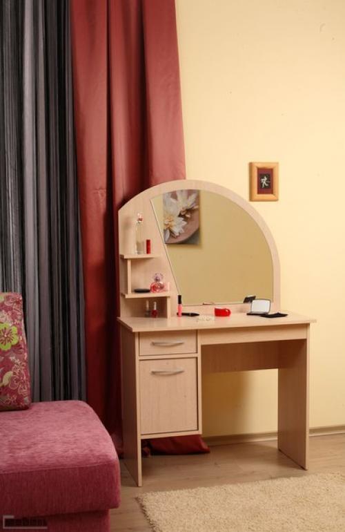 Туалетный столик - любимец женщин. 01 Туалетный столик - любимец женщин. 01