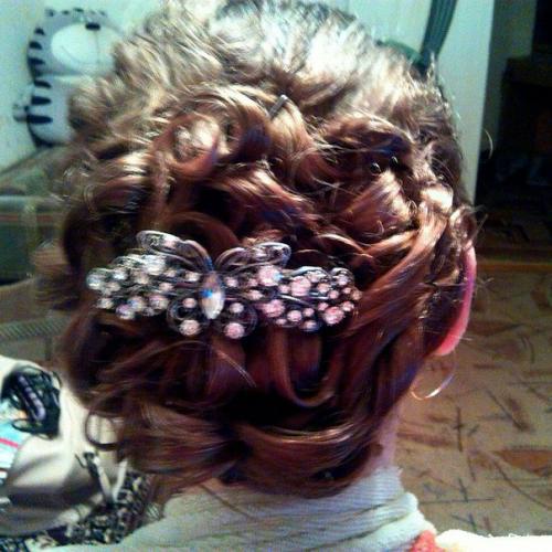 Дорогие девушки, предлагаю вам сделать красивую причёску и макияж, как для какого либо праздника, так и просто для вечера с любимым человеком. 02