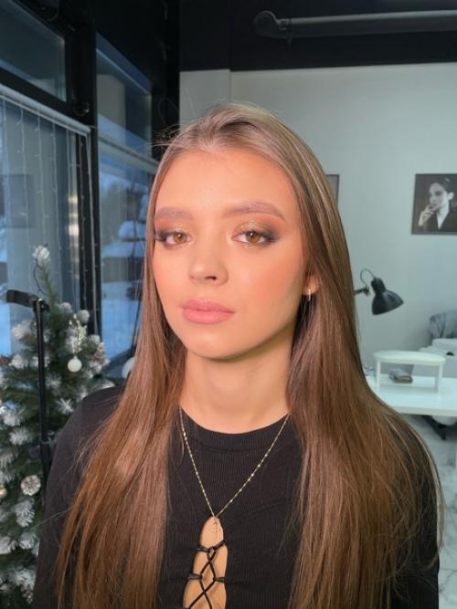 Полный образ легкий макияж и локоны всего от 1. 200. 01