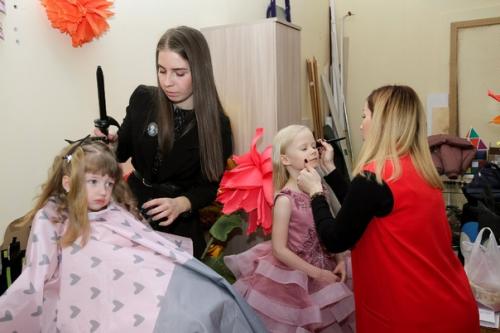 Стилист - это второй важный человек, который необходим для того, чтобы ваша фотосессия прошла безупречно. 02