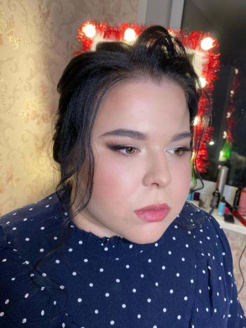 ПРОБНЫИ Образ.  Мое мнение что для невесты обязательно нужно сделать пробную прическу и макияж. 01