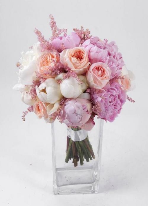 Свадебный букет. С древнейших времен цветы неотъемлемым атрибутом на каждой свадьбе являются. 04 Свадебный букет. С древнейших времен цветы неотъемлемым атрибутом на каждой свадьбе являются. 04