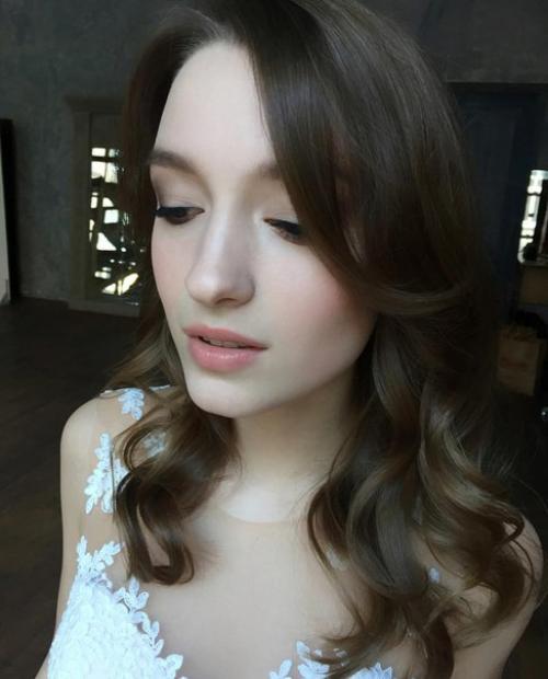 Резюме?   Москва.  Визажист. 06