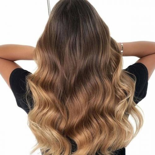 В 2024 году модные тенденции окрашивания волос включают в себя несколько интересных направлений. 04 В 2024 году модные тенденции окрашивания волос включают в себя несколько интересных направлений. 04