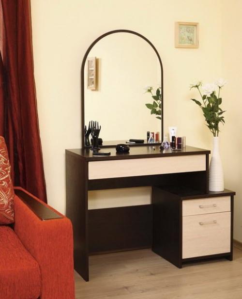 Туалетный столик - любимец женщин. 03 Туалетный столик - любимец женщин. 03