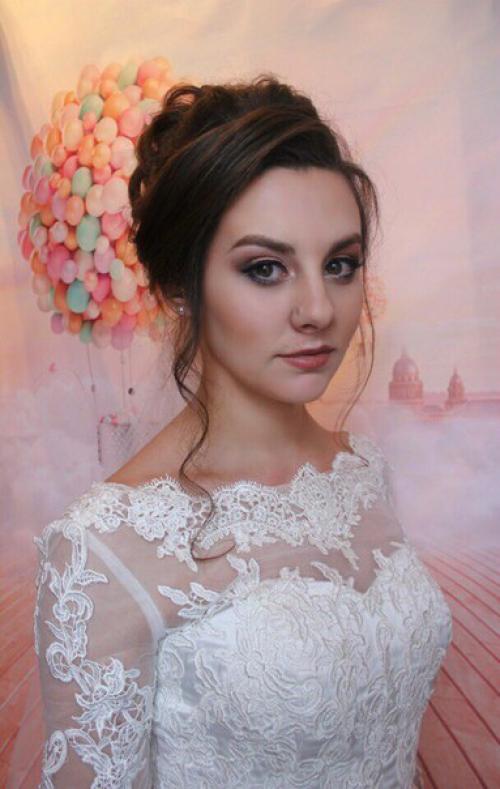 Дорогие девушки, приглашаю вас на профессиональный макияж и причёски любой сложности? 07