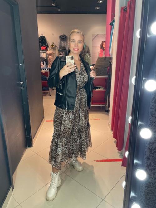 Леопардовое платье - это один из самых популярных и узнаваемых трендов в мире моды. 01