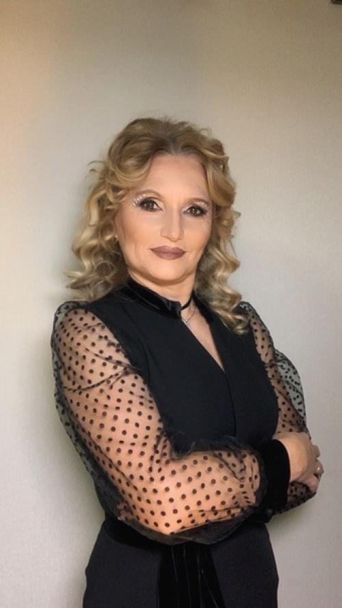 Макияж создан для того, чтобы женщина преобразилась и была уверена в себе. 05