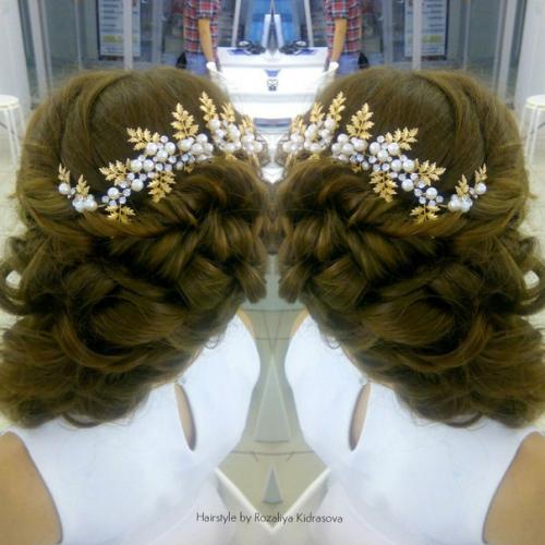 Всем привет?  Я сертифицированный визажист - стилист. 01