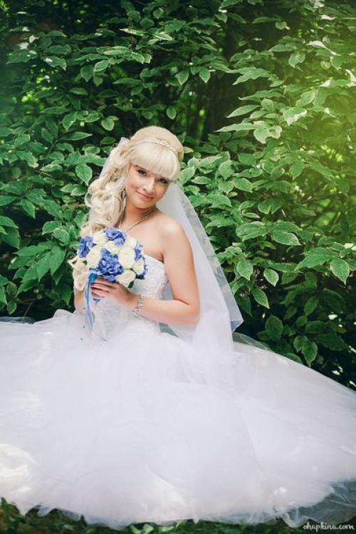 Хочется сказать, огромное спасибо, за самую красивую прическу и самый красивый макияж! 02