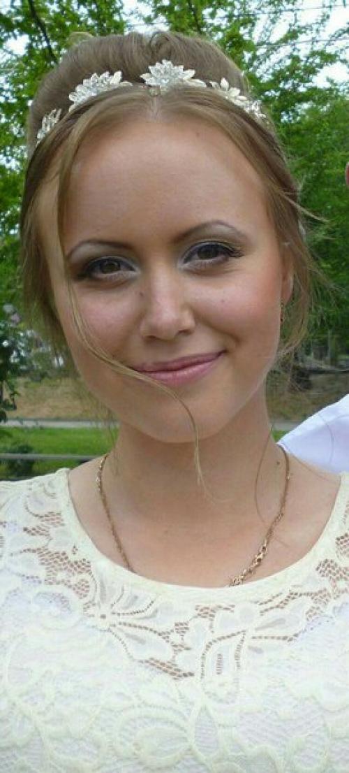 Кто желает сделать красивый праздничный, дневной, вечерний макияж, прическу;. 05