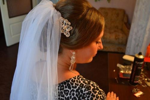 Дорогие девочки, если вы не определились с выбором стилиста/визажиста, у меня есть свободное время на 17, 24 и 31 октября бронируйте! 02