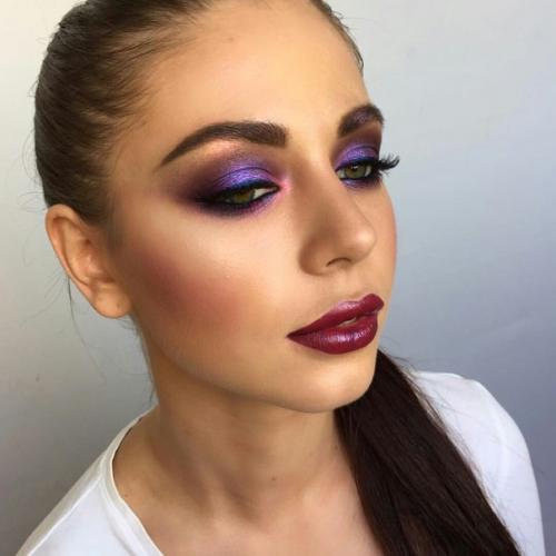 Милые девушки требуется модель на макияж и прическу на среду (13 октября) на 15. 07