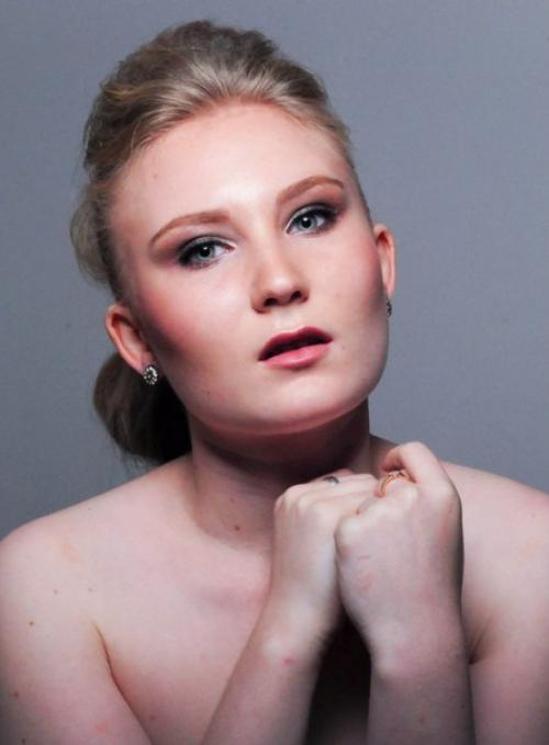 Выпускная съемка моего сентябрьского курса Салонный Макияж и стилист по прическам. 01