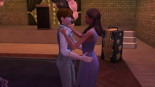 На следующий день в школе у марка и Скарлет устроили бал. 02 На следующий день в школе у марка и Скарлет устроили бал. 02