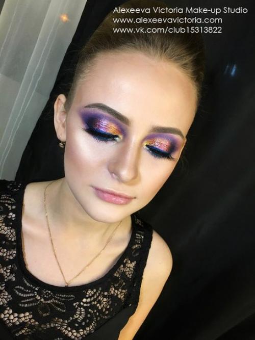 Милые девушки требуется модель на макияж и прическу на среду (13 октября) на 15. 04