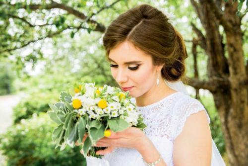 Модель на макияж и локоны ищу? 06