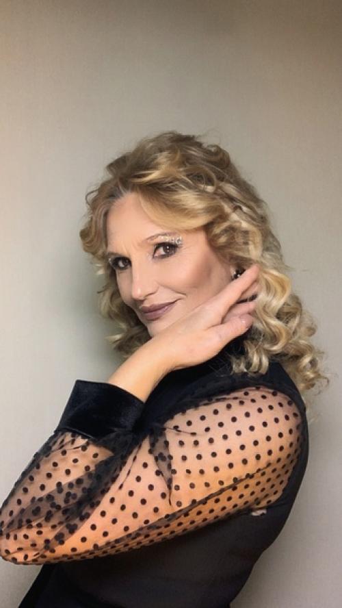 Макияж создан для того, чтобы женщина преобразилась и была уверена в себе. 06