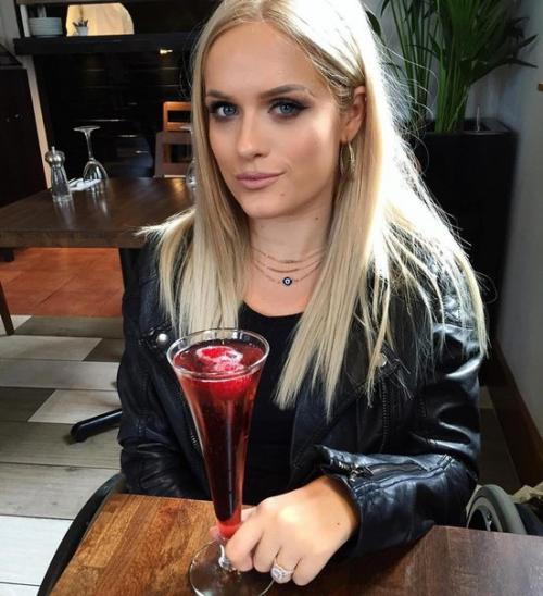 Знакомьтесь, это 25-летняя Джордан бон из норфолка. 05 Знакомьтесь, это 25-летняя Джордан бон из норфолка. 05