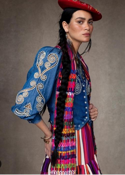 Образы от @ Carolinakuniverse. 02