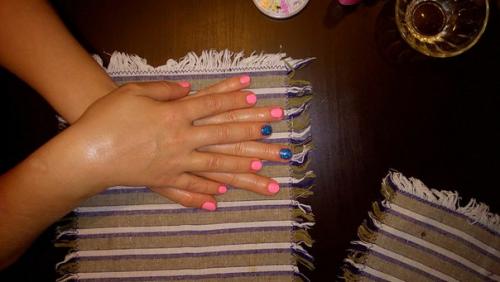 Девушки красавицы жду вас в центре города уютное место и вкусный. 09