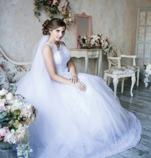 АНТИВОЗРАСТНАЯ линия в серии Love Nature содержит коэнзим Q10 и натуральный экстракт люцерны. 04