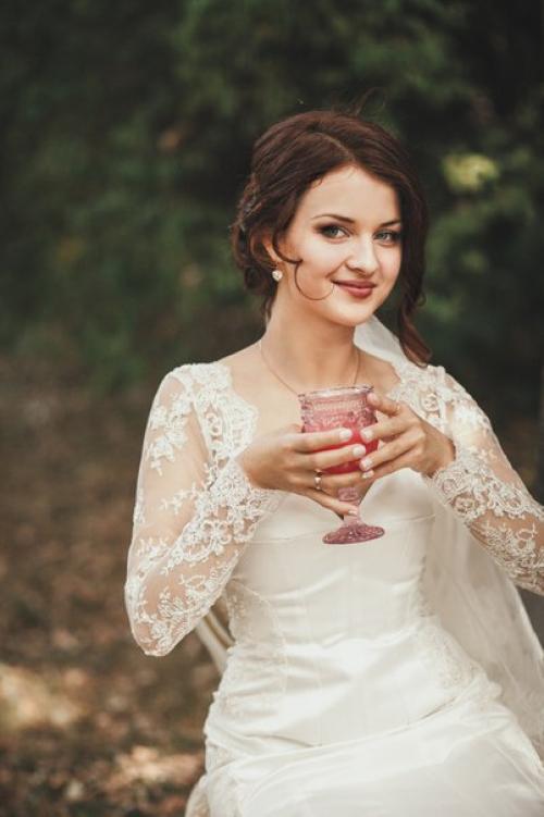 Предлагаю услуги:  - Свадебные прически;. 03