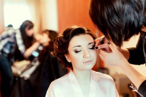 Предлагаю услуги:  - Свадебные прически;. 06