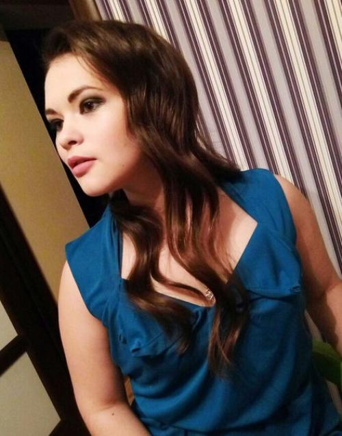 Дорогие девушки сертифицированный мастер предлагает услуги визажиста, стилиста по прическам. 04