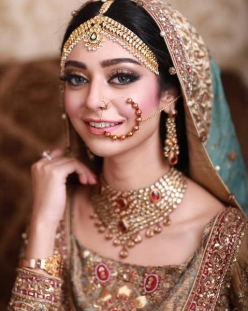 10 свадебных образов, которые перевернут ваше представление о традиционных невестах. 04