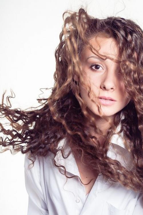 Страстные локоны и романтичные кудри - всегда были образцом современного стиля. 03 Страстные локоны и романтичные кудри - всегда были образцом современного стиля. 03