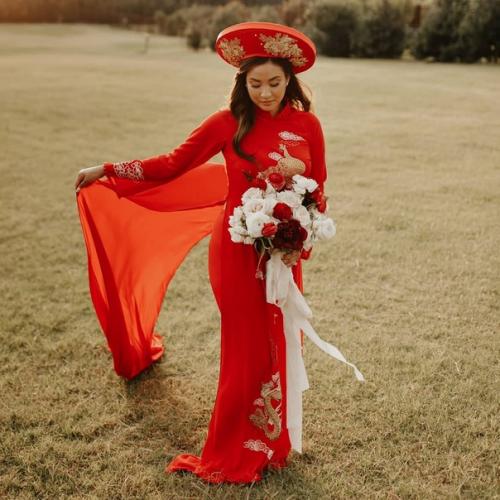 10 свадебных образов, которые перевернут ваше представление о традиционных невестах. 08