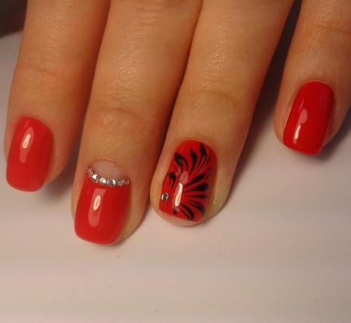 Каждая девушка, ухаживающая за собой, следит не только за трендами в мире макияжа, причесок и одежды, но так же и в мире маникюра. 03