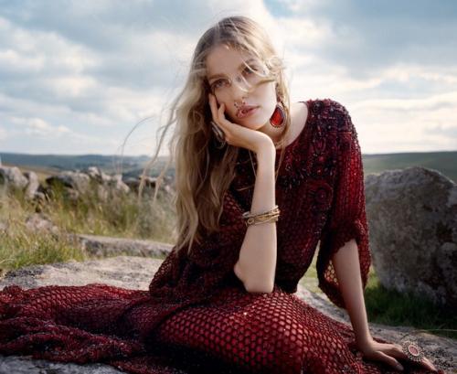 As Wild as the Wind: Алиса ахманн в фотосессии Елены емчук для Porter Magazine 11 Winter 2015. 01