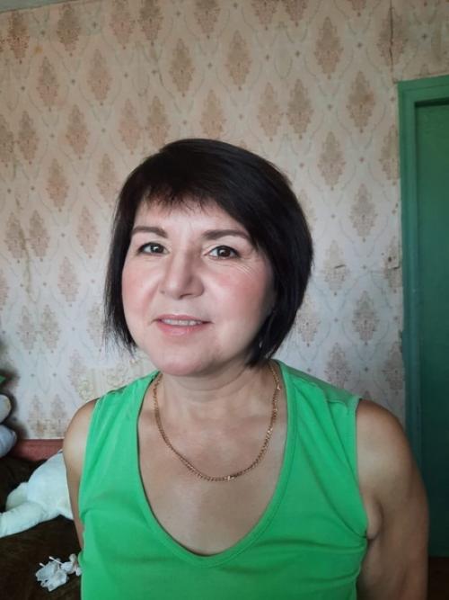 А у нас полным ходом идут последние приготовления к балу! 03