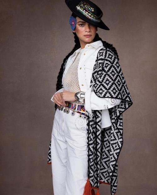 Образы от @ Carolinakuniverse. 03