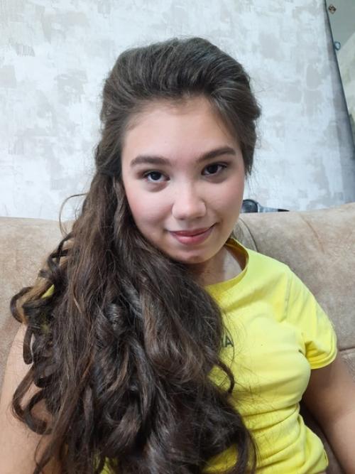 А у нас полным ходом идут последние приготовления к балу! 01