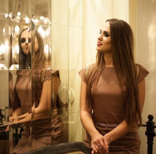 Девочки?  Нужны модели на профессиональный макияж и прическу/укладку? 01