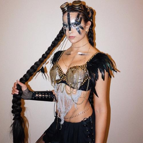 Instagram Thatweirdbitchbella Tanamongeau. 01