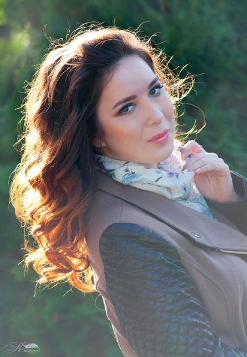 В предверии новогодних праздников и фотосессий спешу предложить вам свои услуги стилиста - визажиста. 06