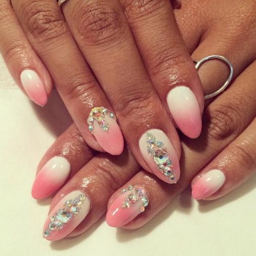 Невозможно представить себе современную успешную женщину, которая не следила бы за своей внешностью. 01