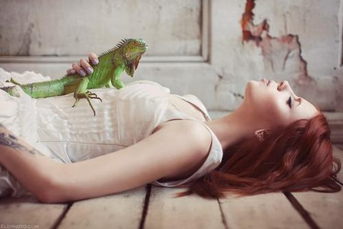 5 не сложных, но эффектных идей для фотосессии в студии. 05