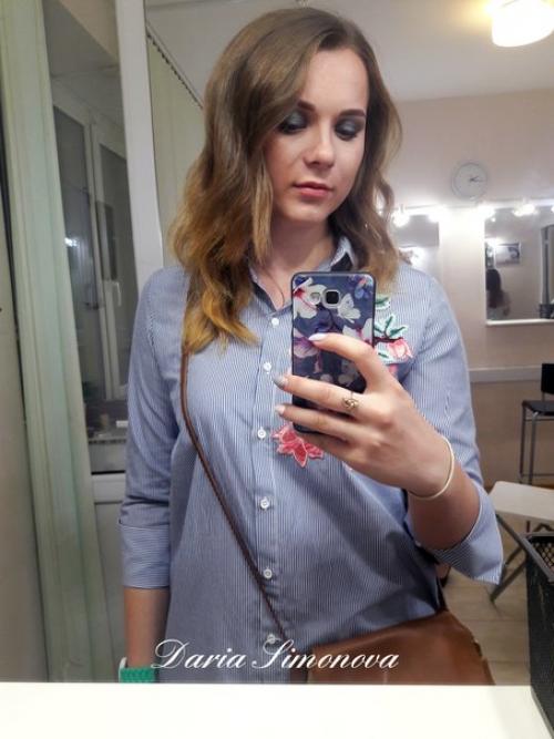 В предверии новогодних праздников и фотосессий спешу предложить вам свои услуги стилиста - визажиста. 05