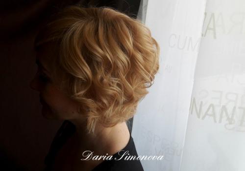 В предверии новогодних праздников и фотосессий спешу предложить вам свои услуги стилиста - визажиста. 04