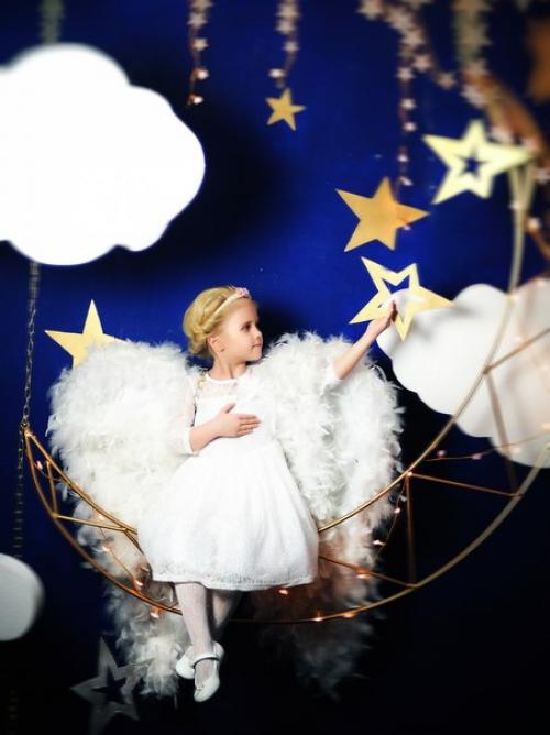 А у нас идет активная запись на новогодние фотосессии в красивых студиях нашего города? 02