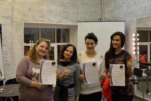 Вот и закончился курс по причёскам, жаль. 04