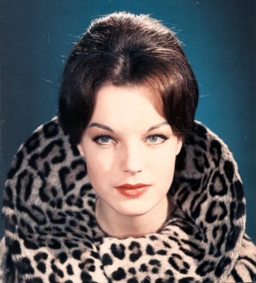 Я для вас следующие серии нашего сериала готовлю. 01