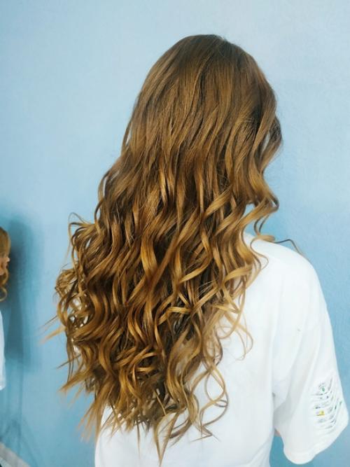 Не загорами новогодние корпоративы, вечеринки и утренники, а это значит, что настало время продумать свой образ: 05