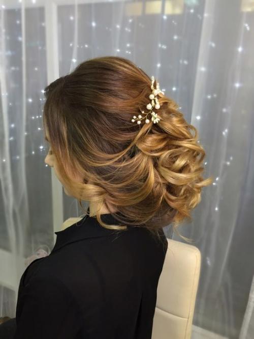 Самый надёжный вариант прически для свадьбы на Кипре - низкий пучок? 03